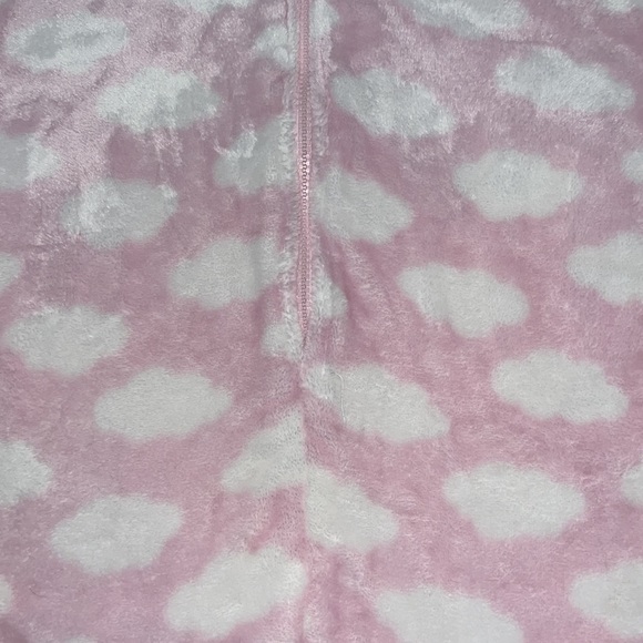 HB, 0-6 mo sleeveless sleep sack. Soft soft pink & white👼 - Picture 3 of 5